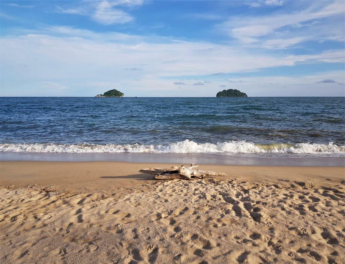 Sea Smile Resort Prachuap Khiri Khan Exterior photo